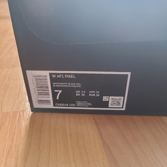 Nike Women's Air Force 1 Pixel - Picture 2 of 2